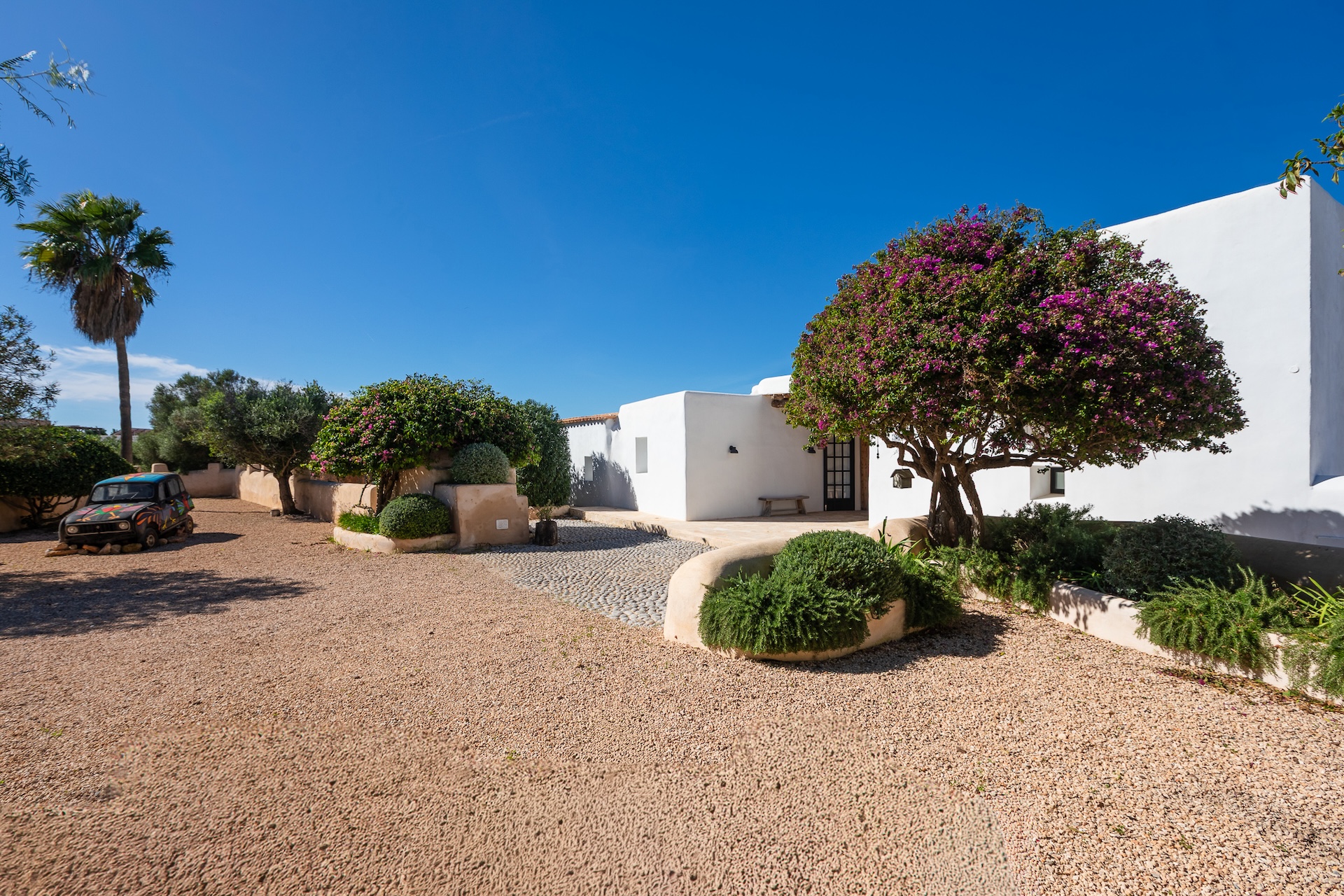 Resa Estates finca sale koop ibiza Jorge exterior .jpg